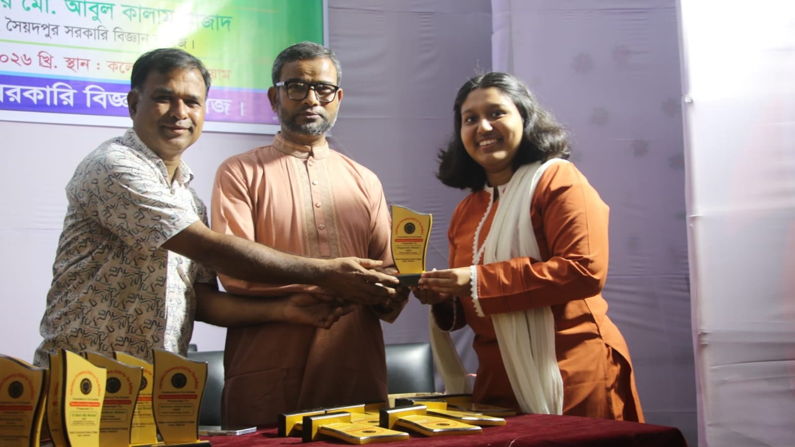 সৈয়দপুর বিজ্ঞান কলেজের ১৫৫ কৃতী শিক্ষার্থীকে সংবর্ধনা